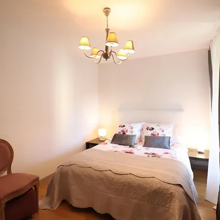 Maison De Caractere Avec Grand Jardin, Proche Activites Et Sites Touristiques, Animaux Acceptes - Fr-1-742-285