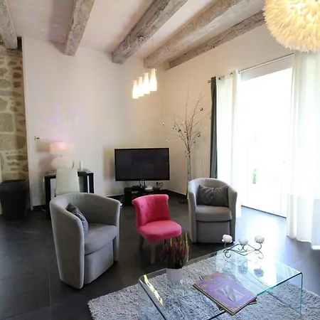 Maison De Caractere Avec Grand Jardin, Proche Activites Et Sites Touristiques, Animaux Acceptes - Fr-1-742-285