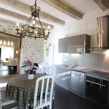 Maison De Caractere Avec Grand Jardin, Proche Activites Et Sites Touristiques, Animaux Acceptes - Fr-1-742-285 * Parlan